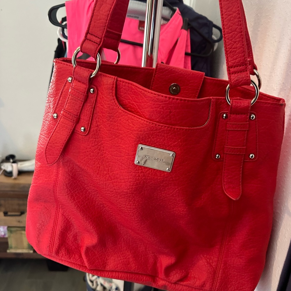 Nine West red great condition